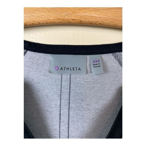 Athleta Gray Black Workout Athletic Top Long Sleeve Size XXS Draw String Comfy - Picture 3 of 6